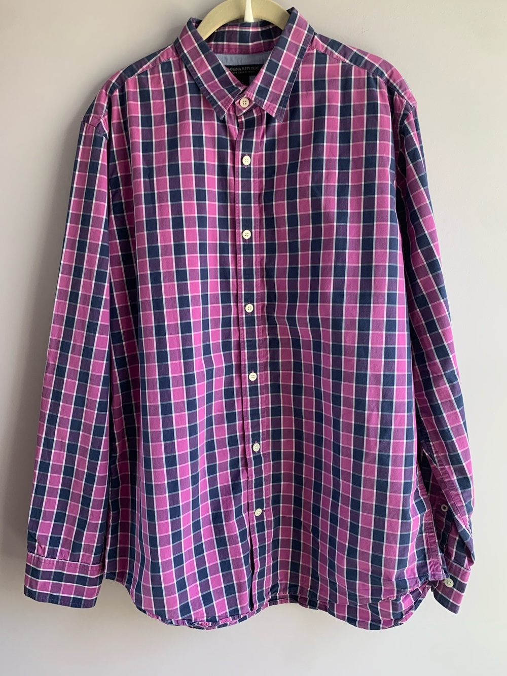 Banana Republic Button Down Shirt Pink Navy Check Soft Cotton EUC Slim Large